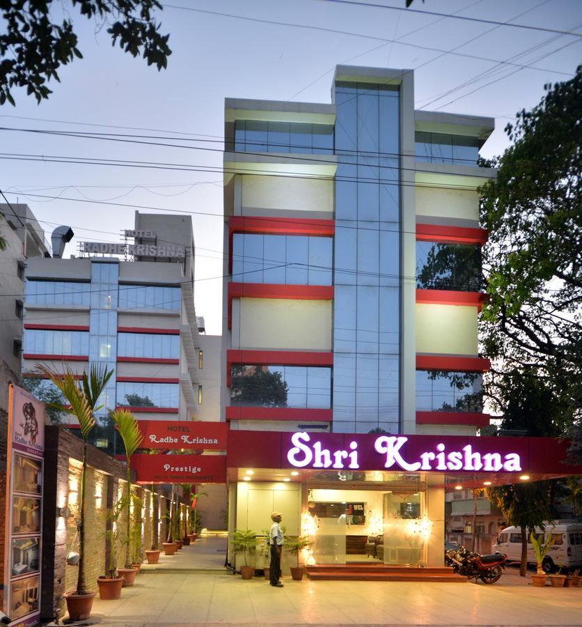 סולאפור Hotel Radhe Krishna מראה חיצוני תמונה